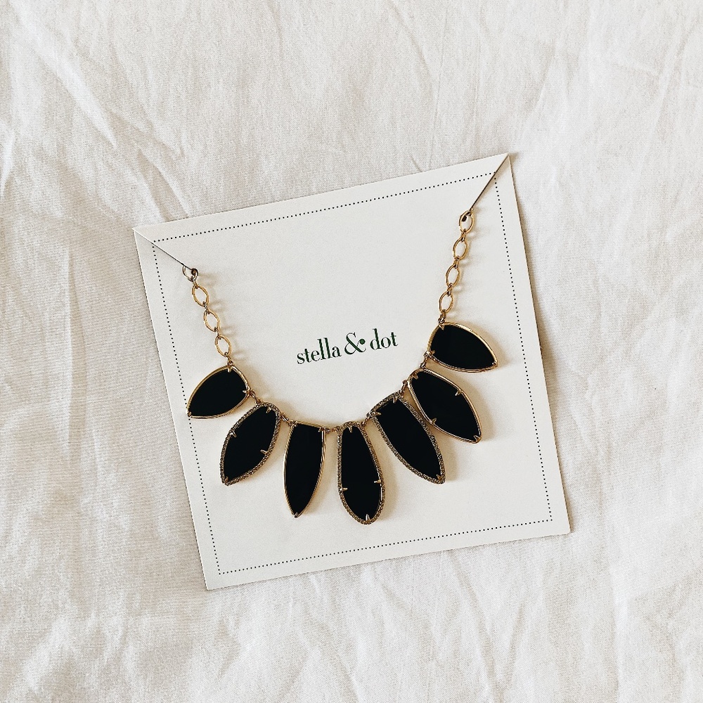 Stella & Dot Allegra Statement Necklace